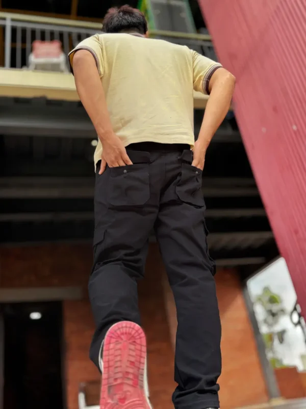 Black 6 Pocket Cargo Pant - Image 2